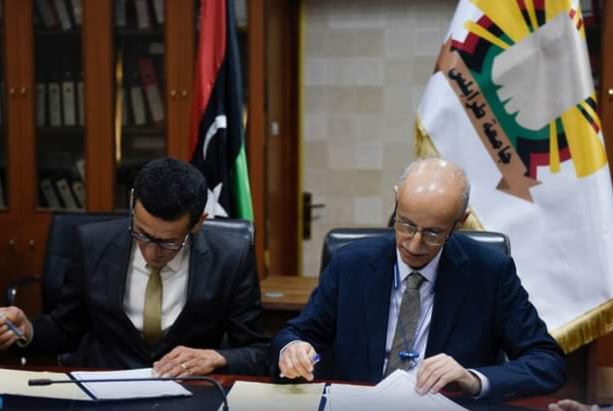 توقيع اتفاقية تعاون علمي بين كلية العلوم بجامعة طرابلس وكلية العلوم بالجامعة الأسمرية