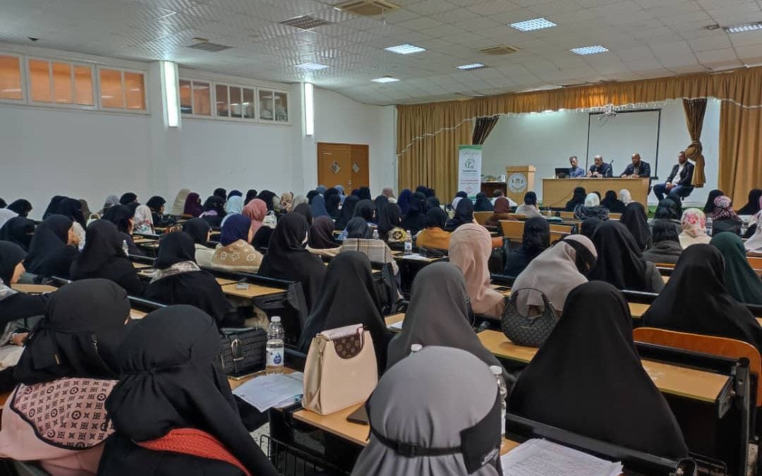 قسم الدراسات الإسلامية يستضيف فريق “معا للتوعية الأسرية والمجتمعية”