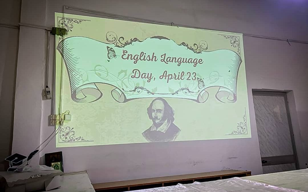 احتفال قسم اللغة الإنجليزية باليوم العالمي للغة الإنجليزية والذكرى الثلاثين لتأسيسه