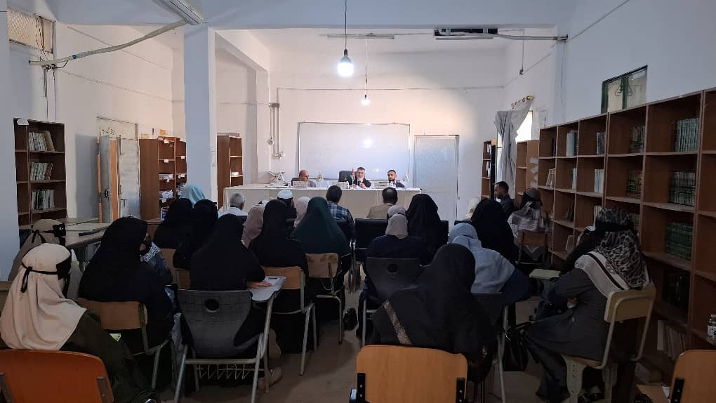 ورشة عمل بعنوان(المخطوط والوثيقة وأهميتها في كتابة البحث العلمي)