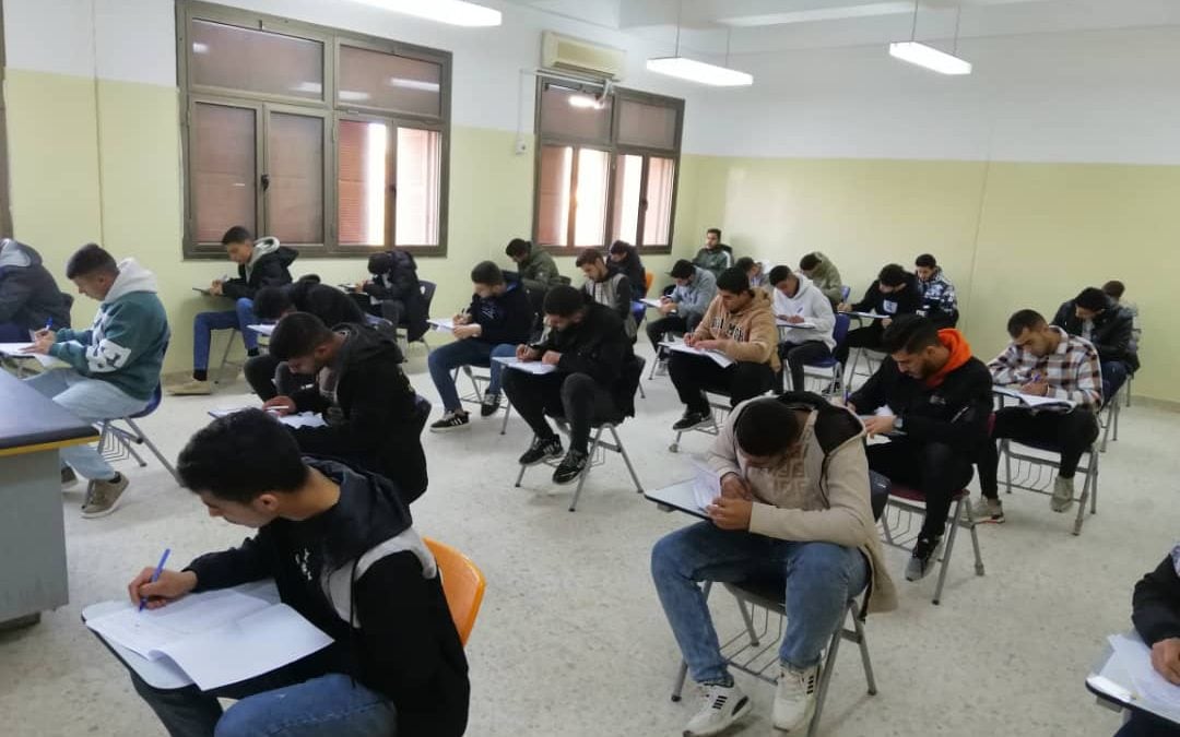 انطلاق الامتحانات النهائية لطلبة البكالوريوس والدراسات العليا(الماجستير) للفصل الدراسي الخريف 2025-2026م.