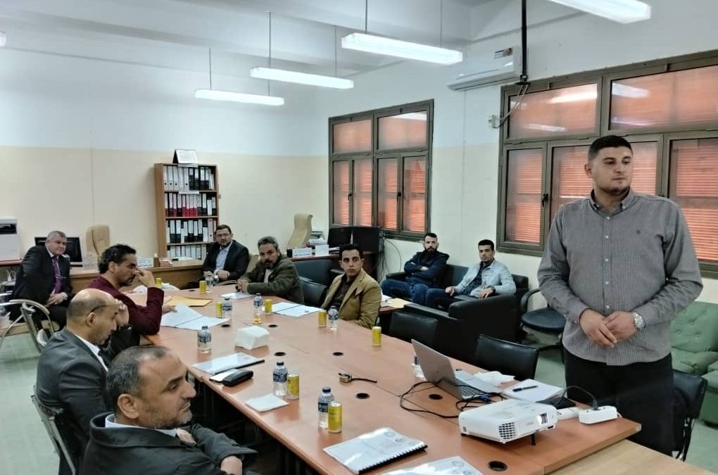 قسم التمويل والمصارف يناقش سيمينار رسالة ماجستير حول ” محددات التوسع في استخدام التكنولوجيا المالية في المصارف الليبية الإسلامية”.