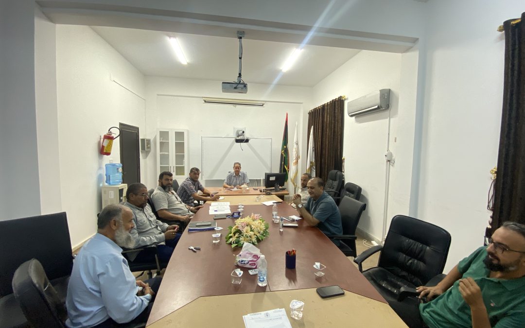 الاجتماع الاستثنائي لمجلس كلية الموارد البحرية بالجامعة الأسمرية الإسلامية