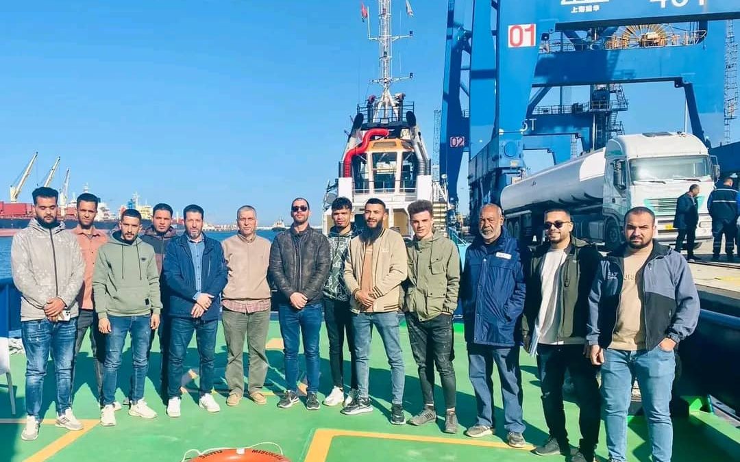 اختُتمت بميناء المنطقة الحرة مصراتة فعاليات التدريب الحقلي لطلبة قسم الموانئ والنقل البحري بكلية الموارد البحرية