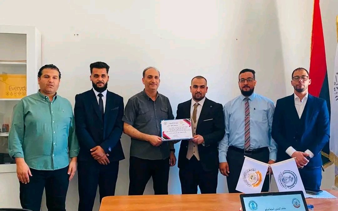 مناقشة مشروع تخرج لقسم الموانيء