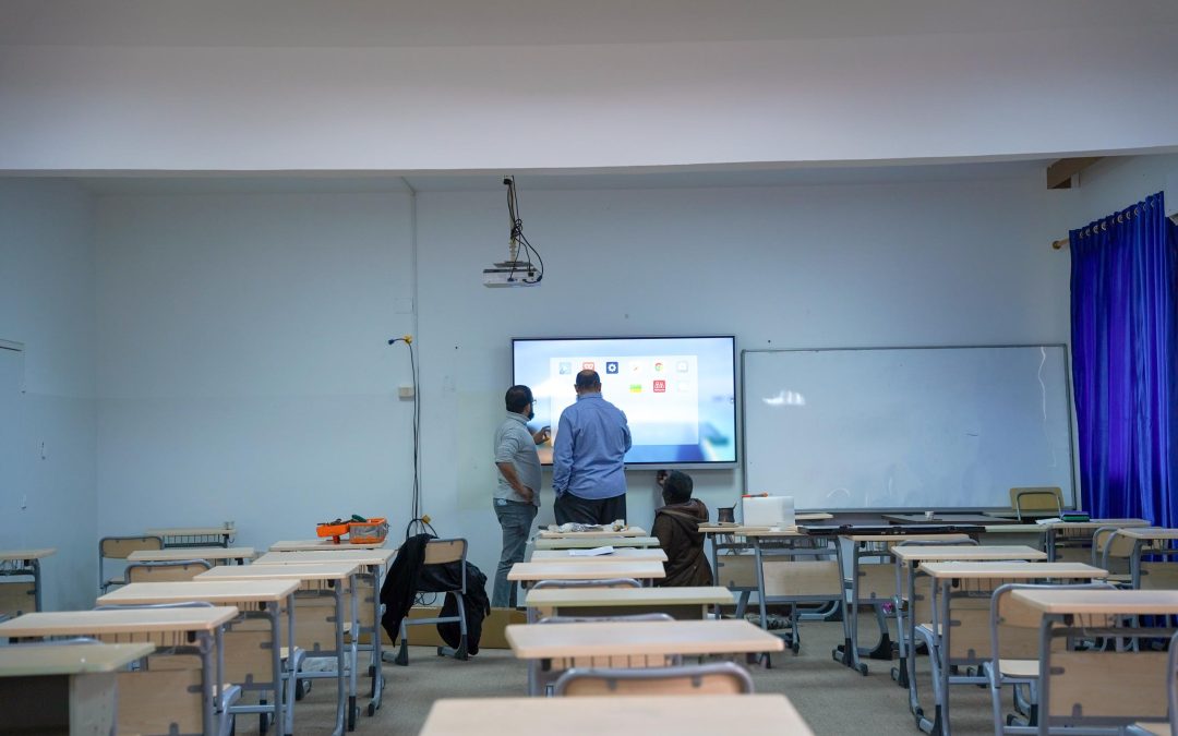 شركة النسيم تعزّز العملية التعليمية بكلية الصيدلة عبر دعم تقني جديد