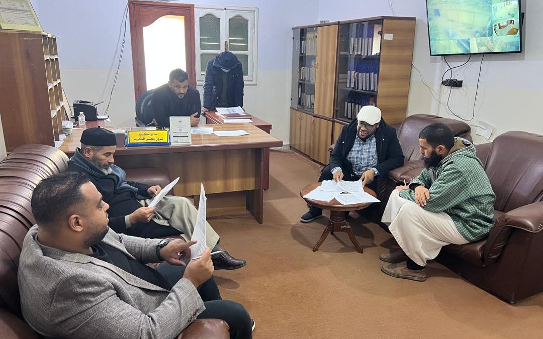 زيارة فريق الدراسة الذاتية لأقسام وإدارات الكلية