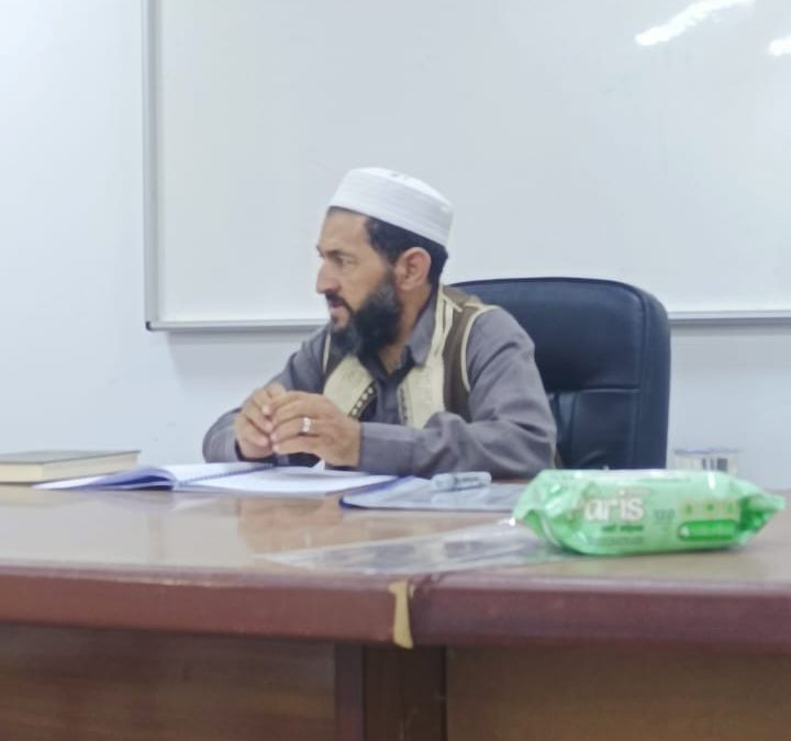 جانب من فعاليات الدورة العلمية أساسيات النحو العربي الدرس الرابع