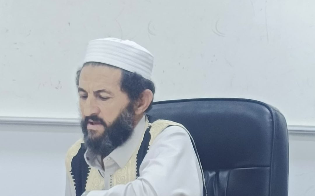 جانبٌ من فَعَالياتِ الدورةِ العلميةِ في أساسياتِ علمِ النحوِ العربيِ الدرس الخامس عشر